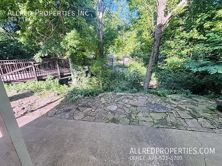 614 W Cleveland St #9 — Photo 11