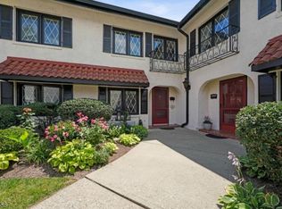 10 E Dorado Dr, Morristown, NJ 07960