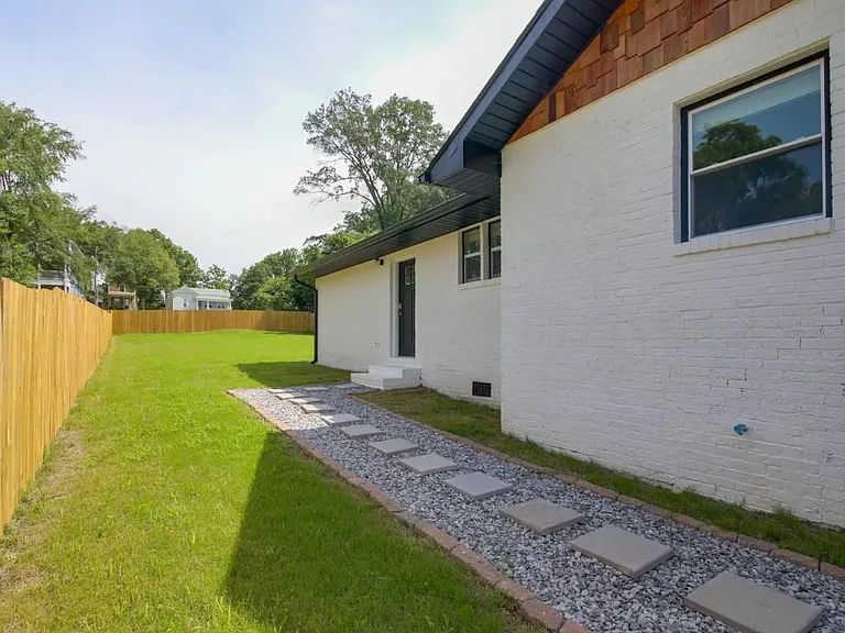 125 Hatton St — Photo 3