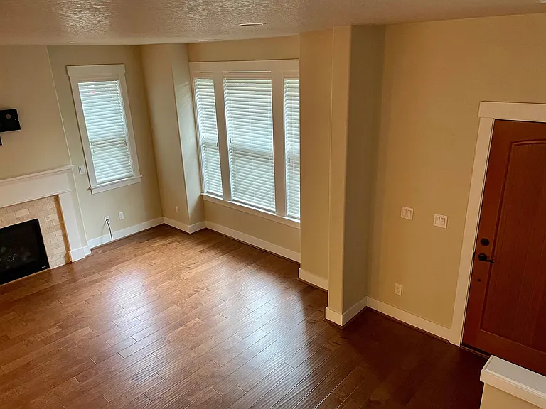 Bright windows in LR