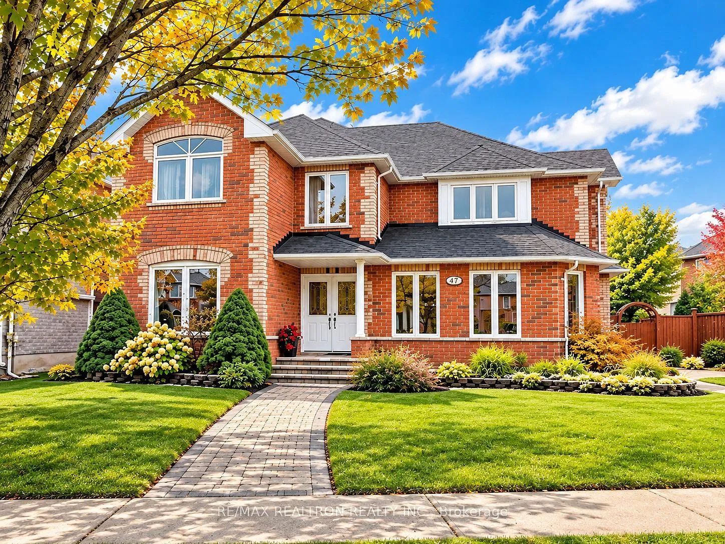 5 bed, $2,900 — Photo 1