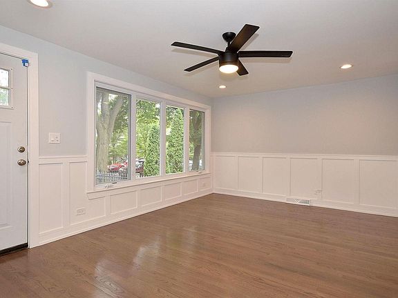 5th image of 4337 N Lawndale Ave