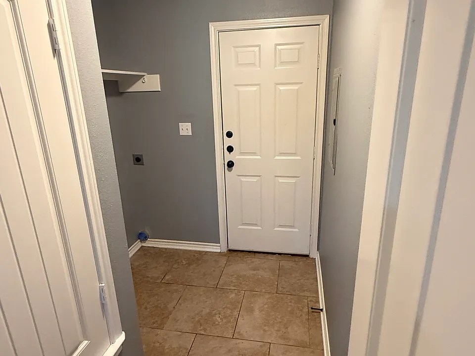 1421 H G Mosley Pkwy #100