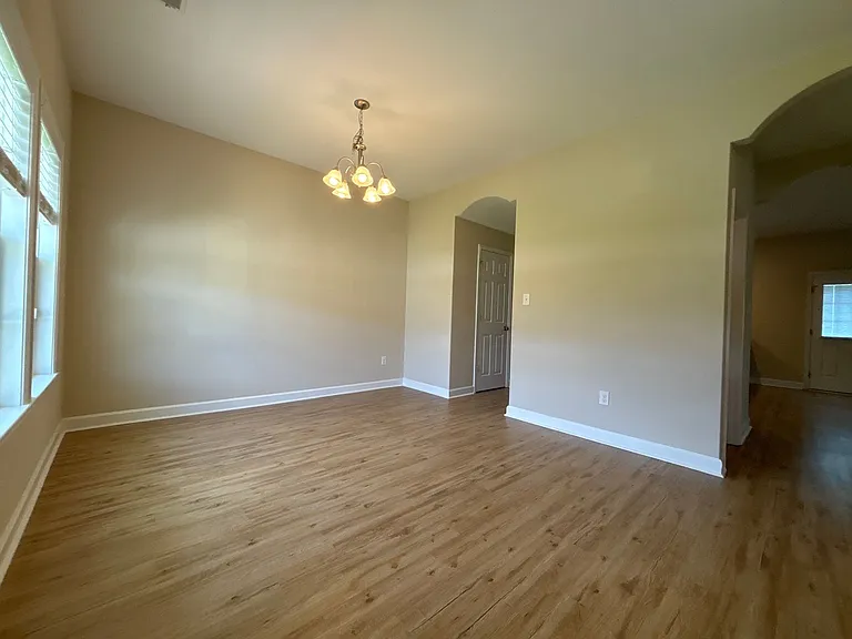202 Prism Ct — Photo 2