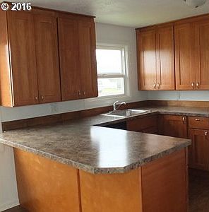 3rd image of 1023 Flanagan Ave