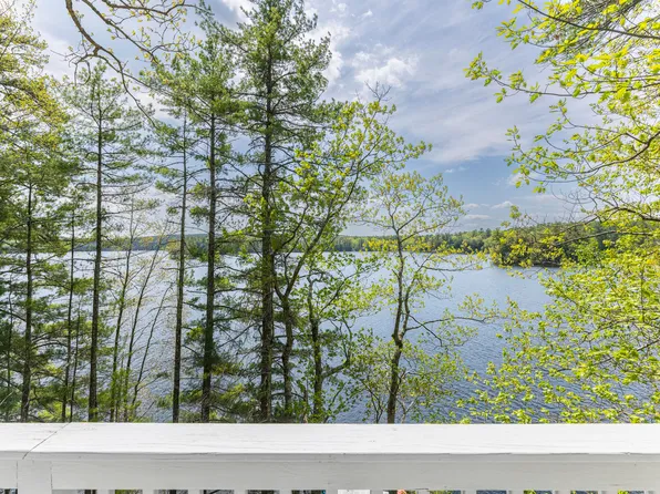 23A Baxter Road, Raymond, ME 04071