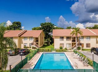 2524 Riverside Dr #111, Coral Springs, FL 33065
