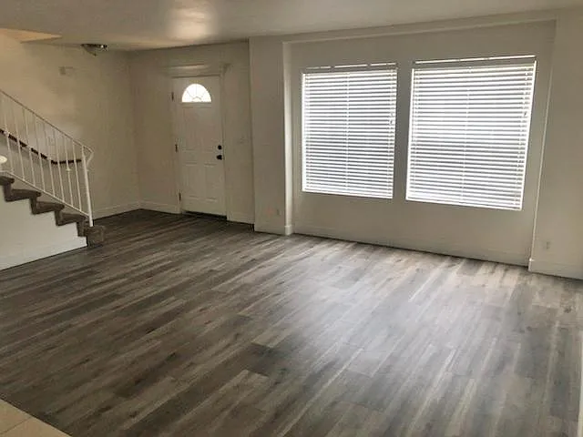 3 bed, 2.5 bath, 1500 sqft, $2,495 — Photo 2
