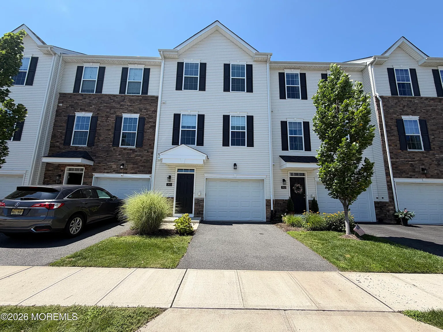 3 bed, 3.5 bath, 1706 sqft, $3,600 — Photo 4