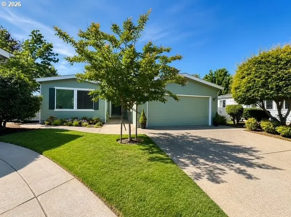 3220 Crescent Ave Space 15, Eugene, OR 97408