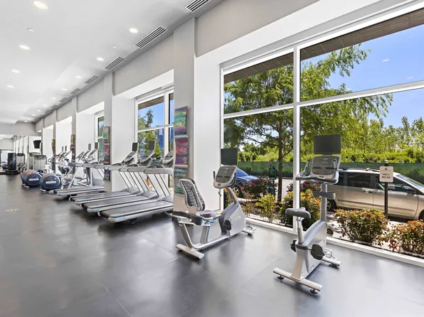 1200 Avenue At Port Imperial image 24 of 28