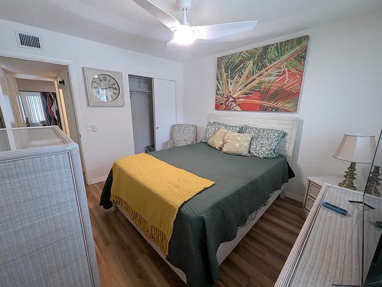 Guest Bedroom with brand new queen mattress