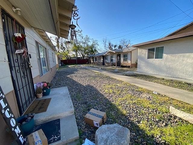 1st image of 240 Almond Ave