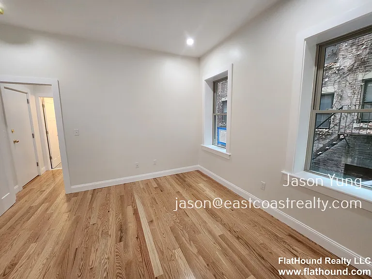31 Queensberry St #292 — Photo 8
