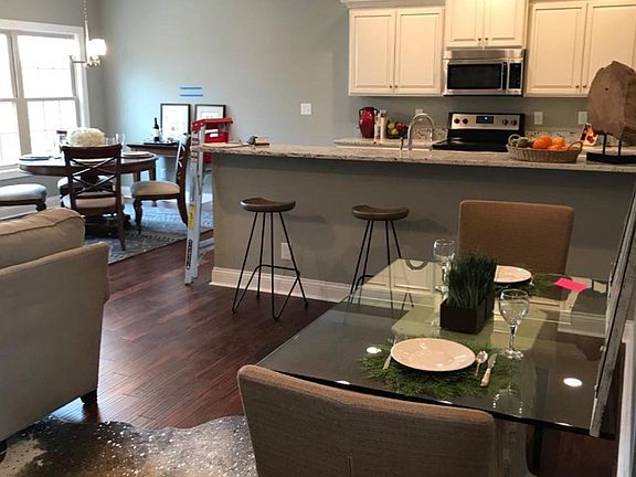 5th image of 1025 Berry Hill Dr #1025