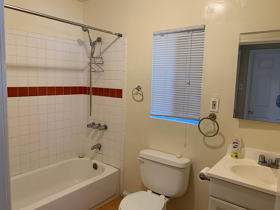 2nd image of 8719 Hillside St #L