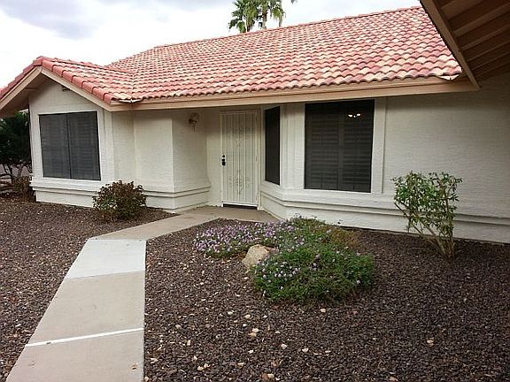 3rd image of 841 N 54th Cir