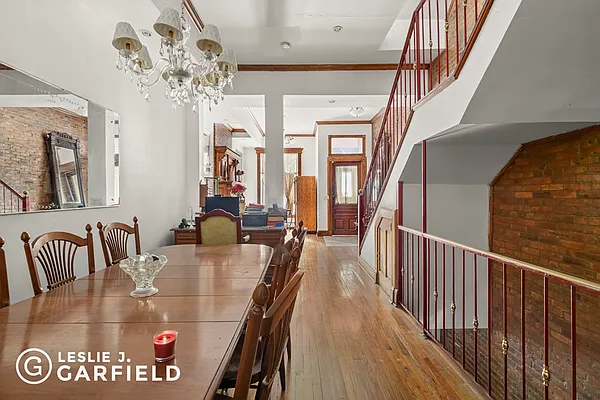 Sold by Leslie J. Garfield | media 4