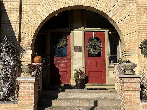 4th image of 951 Cherry St SE #3