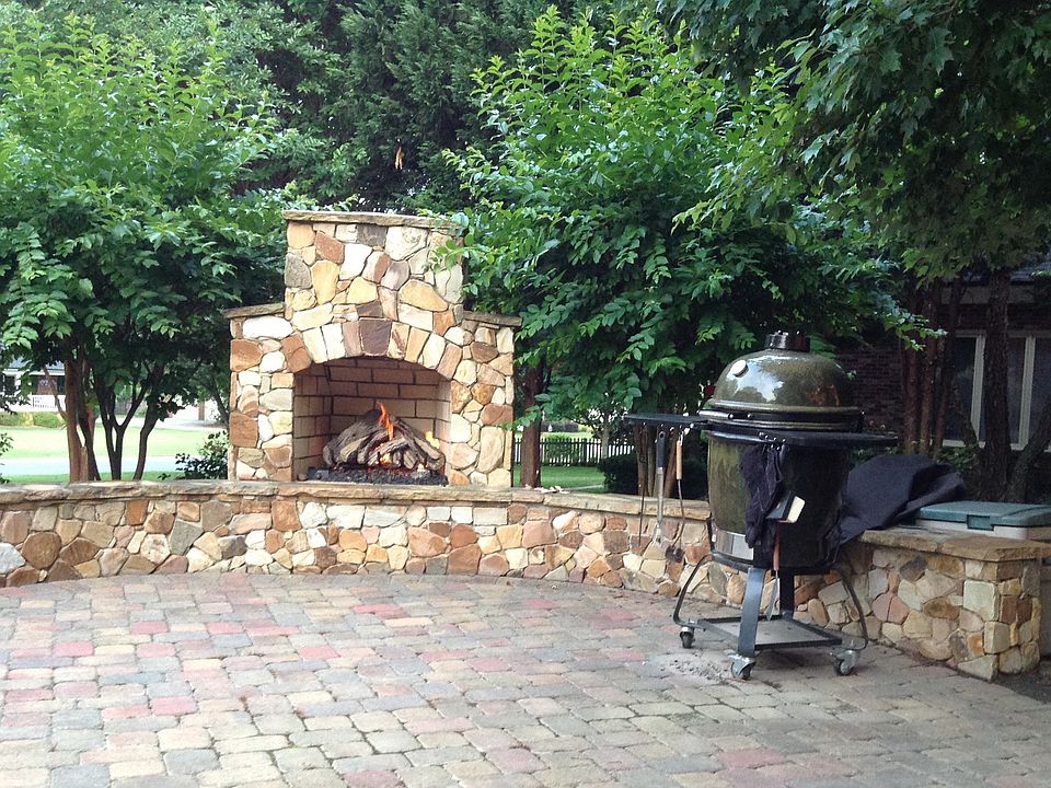 2nd image of 704 Woodhill Cir