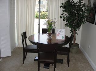 410 Norwest Dr APT 1, Norwood, MA 02062