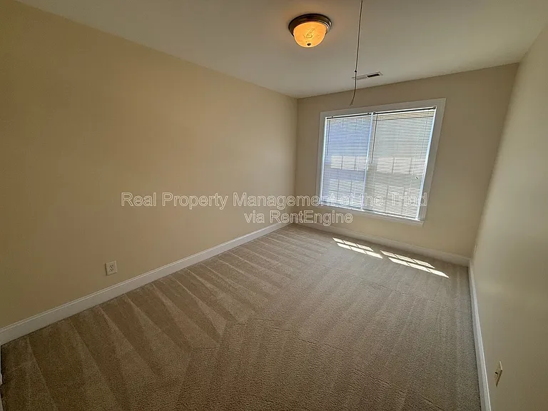 103 Southlake Ct — Photo 17