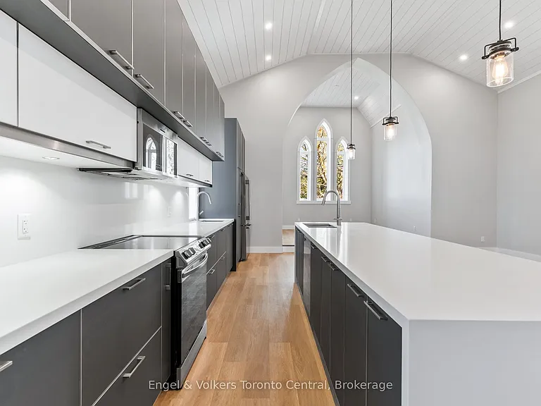 57 Crawford St — Photo 7