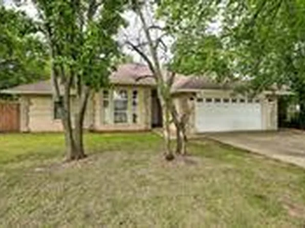2732 SE 90th St, Moore, OK 73160