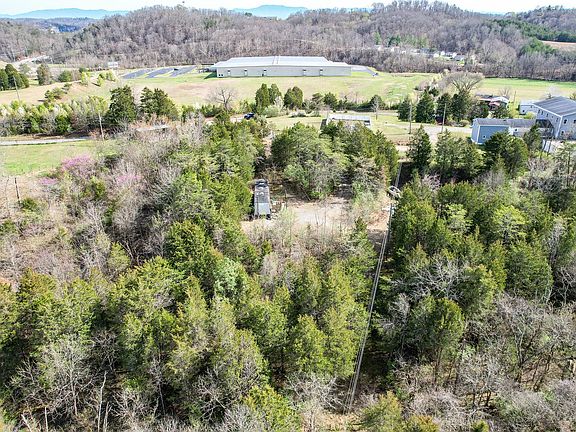 3rd image of 254 Moore Dr