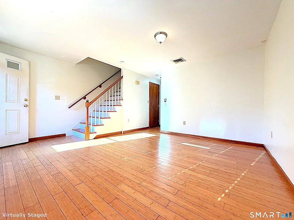 246 Woodford Ave #2