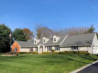 8 Millbrook Ln, Colts Neck, NJ 07722