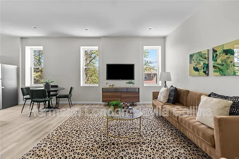 2 bed, 1.0 bath, 1100 sqft, $1,400 — Photo 2