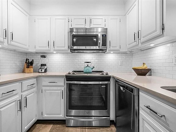 5th image of 1365 Sawgrass Ct