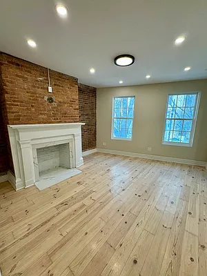 Rented by Tolmas Corporation | media 1