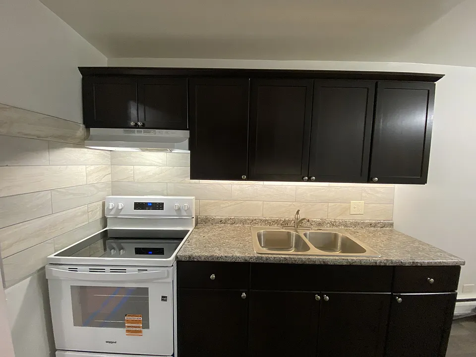 Kitchen Area w/ plenty of Cabinet Space