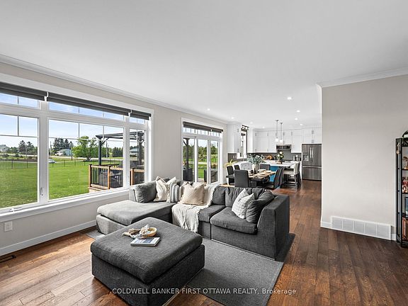 5th image of 1027 Matheson Dr