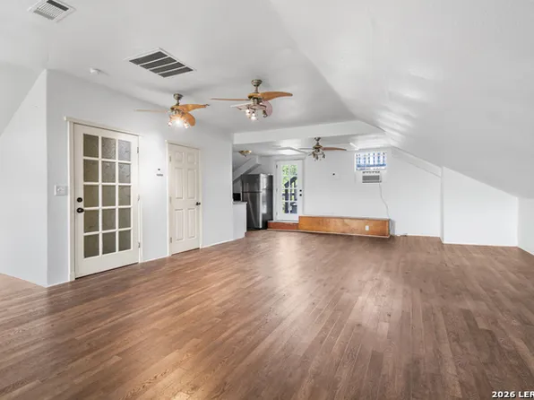 235 E Huisache Ave #1303, San Antonio, TX 78212