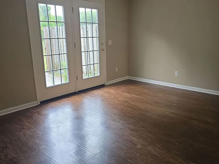 9826B Whitfield Avenue Ext — Photo 5