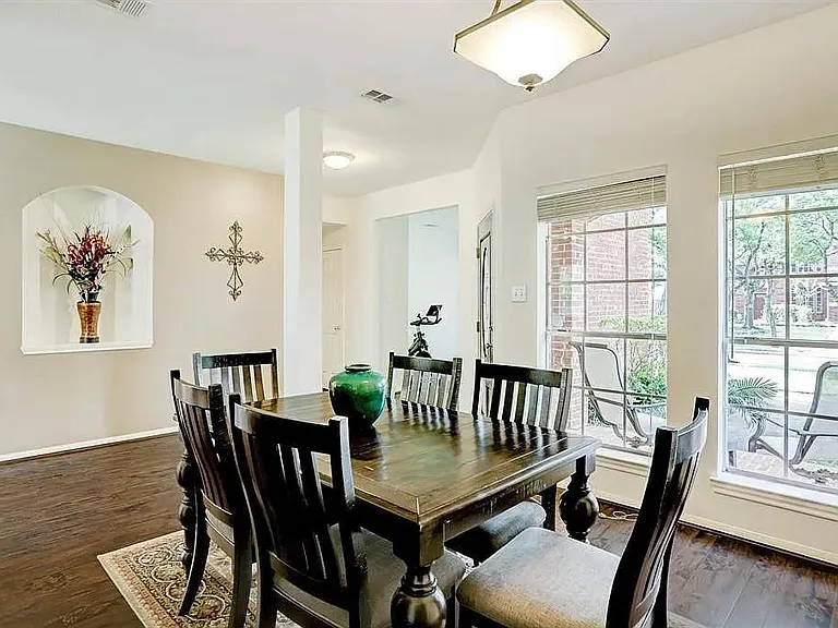 635 Presley Way — Photo 6