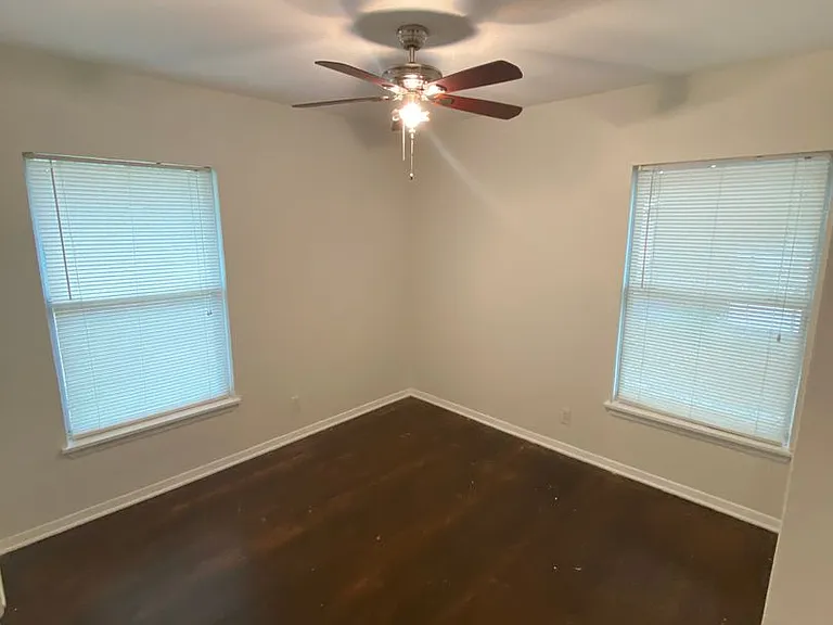 209 Redrock Dr — Photo 10