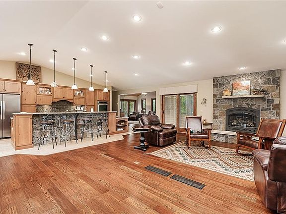 3rd image of 3330 Jack Burke Ln