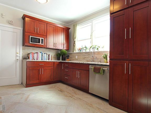 2nd image of 1875 Pacific Ave APT 501