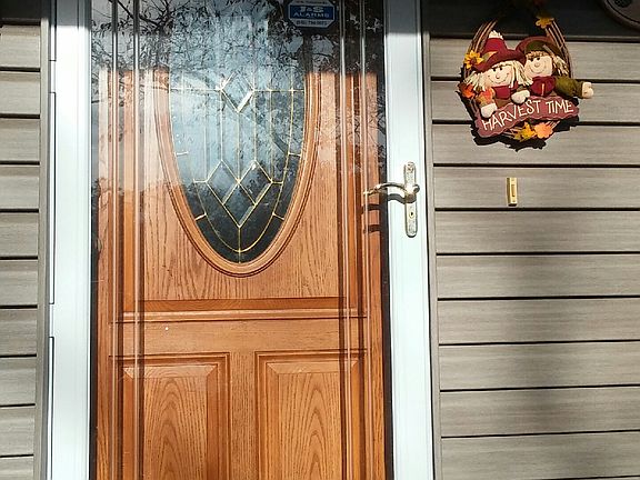 2nd image of 73 Picadilly Cir