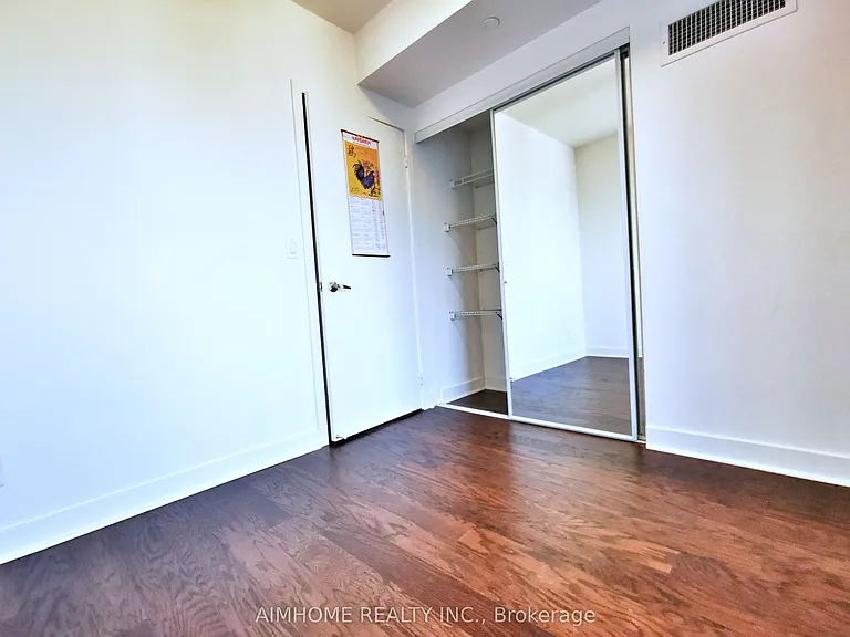 58 Orchard View Blvd #2006 — Photo 16