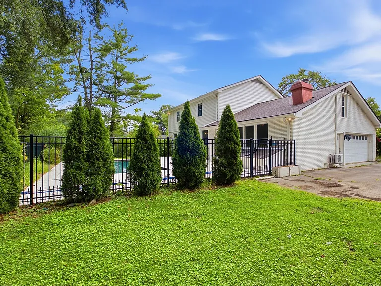 1303 General Macarthur Dr — Photo 39