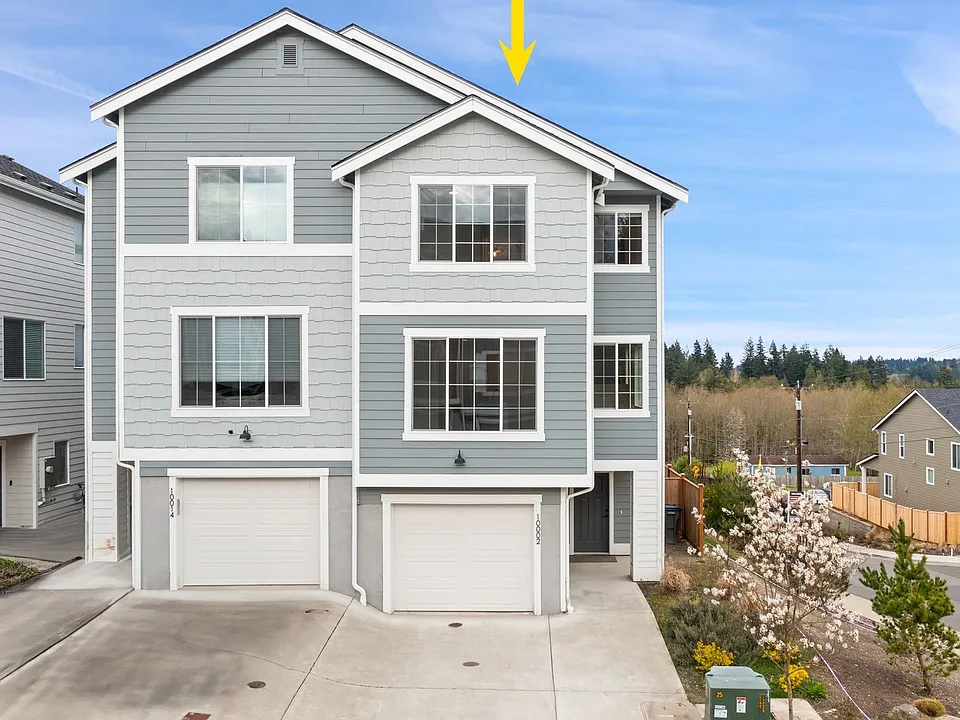 10002 Kings Landing Ave NW