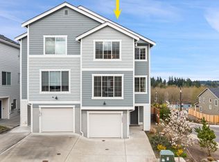 10002 Kings Landing Ave NW, Bremerton, WA 98311