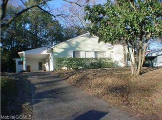 450 Sunnyvale Ln W, Mobile, AL 36609