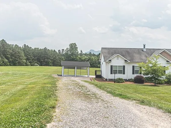 365 Surry Gadsberry Rd, Pilot Mtn, NC 27041