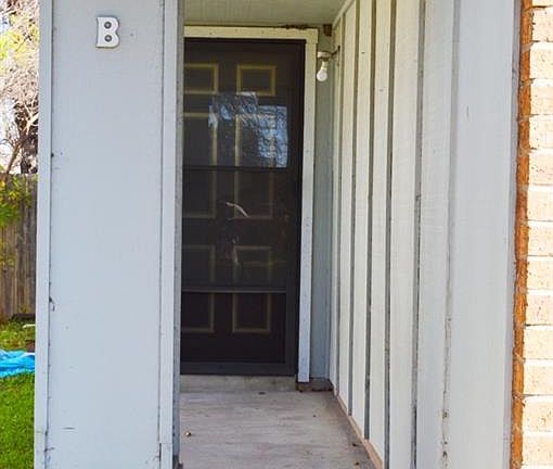 2nd image of 1500 W Braker Ln #B